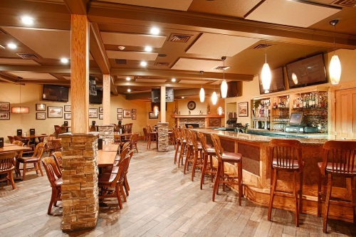 Best Western Plus Ramkota Hotel restaurant bar